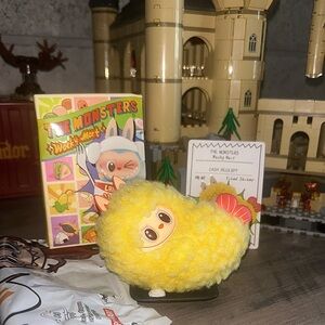 POP MART - The Monsters Labubu Wacky Mart - Fried Shrimp